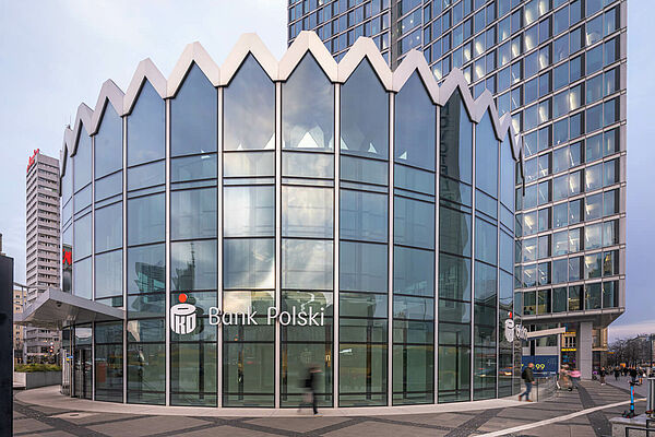 Mixed-use building Rotunda Warsaw
